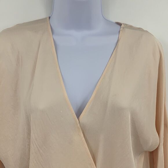 Vince‎ Blouse NWT Sz S - Picture 2 of 10